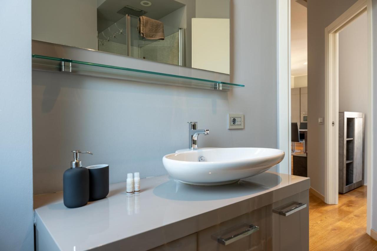 5 Min Duomo Luxury Home In Brera Design District Mailand Exterior foto